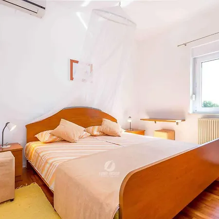 In - Istrien 53704 Apartman *